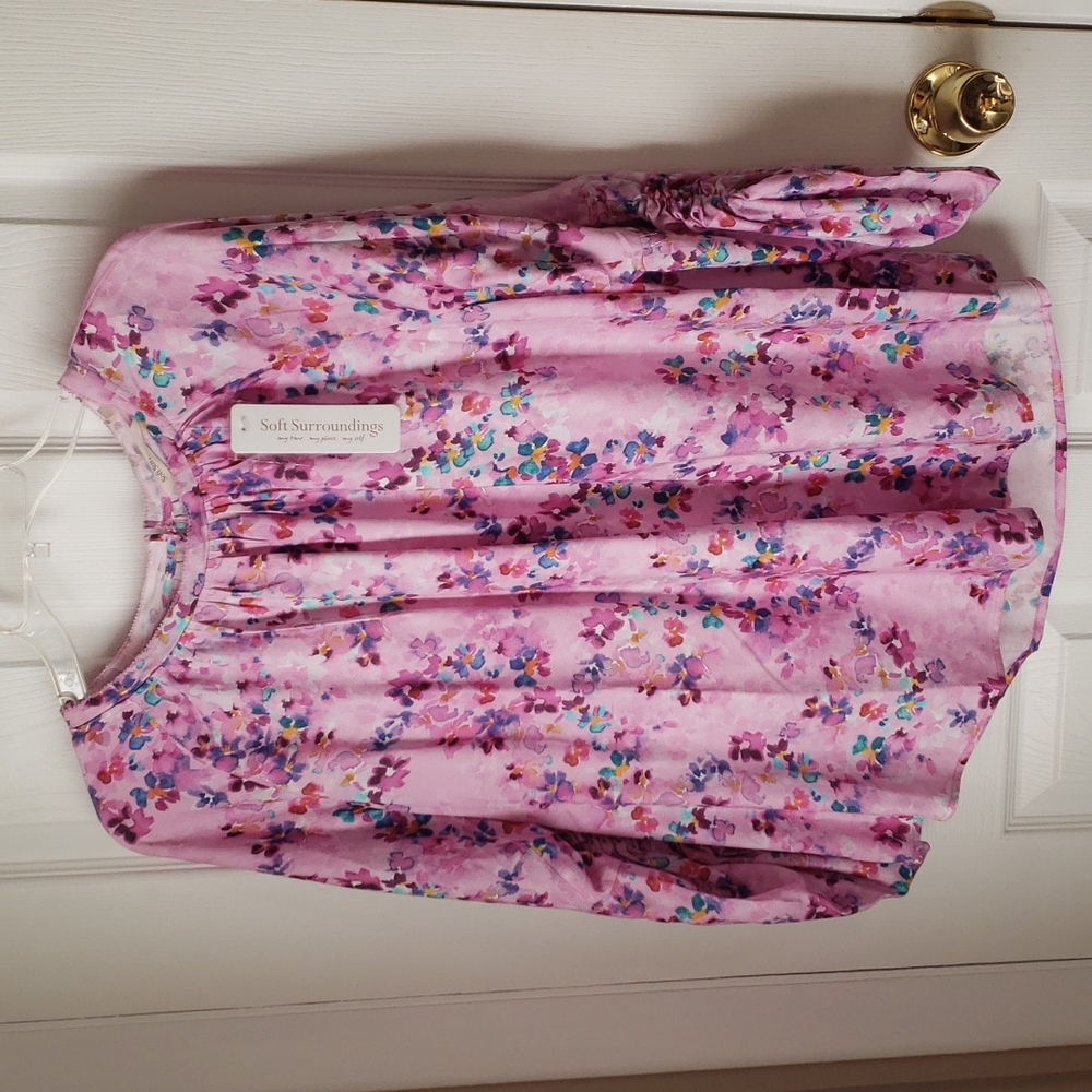 Soft Surroundings Brialla Top Ditsy Lilac Top NWT Size Medium